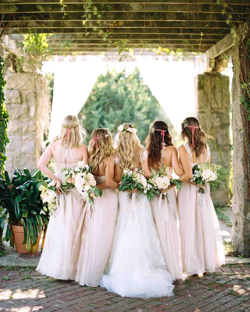 Pretty Wedding Hairstyles for Your Bridesmaids | Wedding picture poses, Wedding photos, Bridesmaids photos