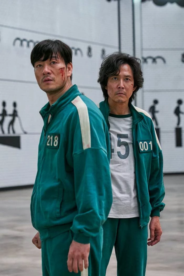 "오징어 게임"에 출연한 배우 박해수와 이정재