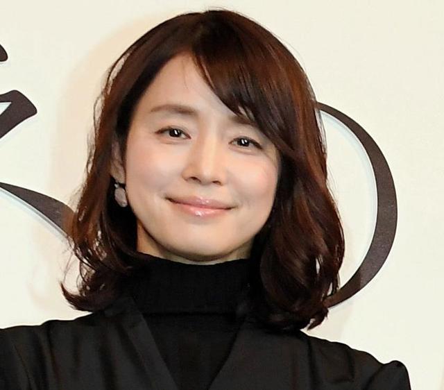 石田ゆり子、27歳の写真を投稿し「ピチピチ」 ファン絶賛「96年のゆりこさんも綺麗」/芸能/デイリースポーツ online