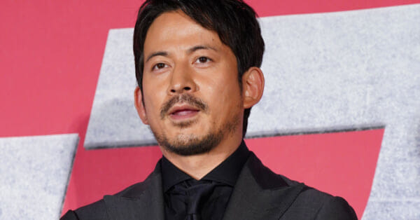 V6岡田准一に「ハリウッド進出」のススメ アクション評価はジャニーズNо.1! | 東スポのジャニーズに関するニュースを掲載