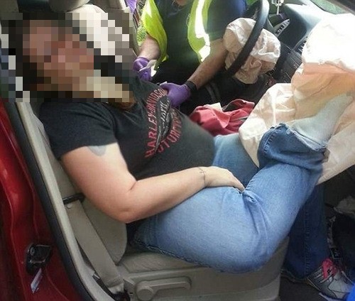 대시보드에 발을 절대로 올리면 안 되는 이유