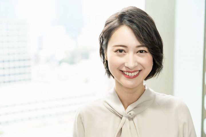 小川彩佳さん、ずっと悩んでいた「両立」。妊娠を発表した今、伝えたいことがある | ハフポスト