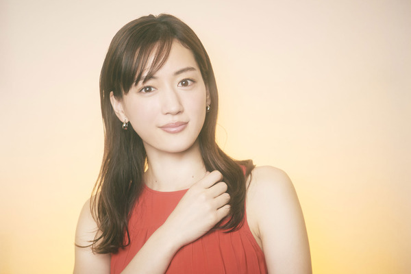 インタビュー】綾瀬はるか、俳優活動のひとつの軸となった“アクション”「刺激を受けている」 | cinemacafe.net