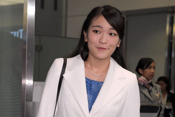 眞子さま 佳代さんと同居?秋篠宮邸退去で義母との距離に焦点(女性自身) - goo ニュース