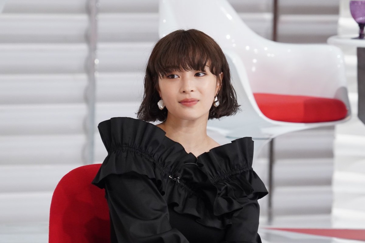 広瀬すず、家では焼酎?テキーラ!? 大人になった素顔を明かす | ORICON NEWS