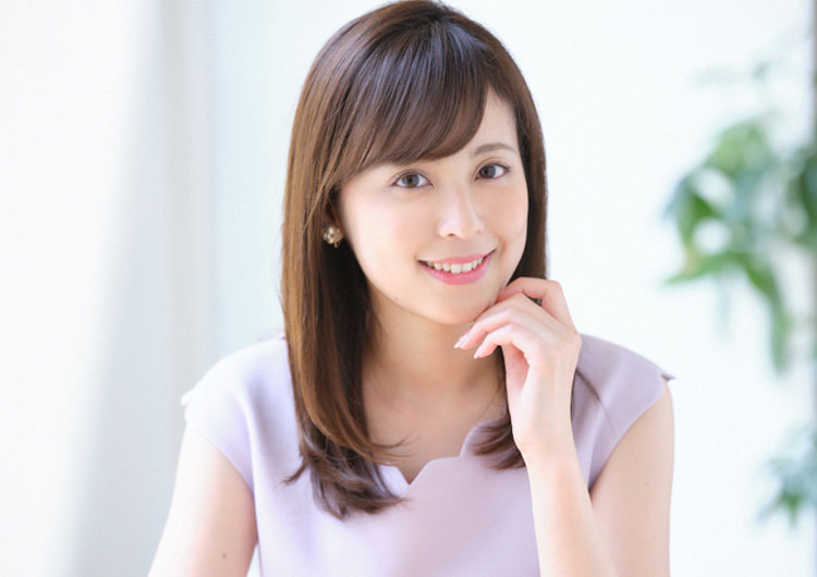 フジ・久慈暁子アナのファッションがおしゃれで可愛い♡本人にいろいろ聞いてみた｜ andGIRL [アンドガール]