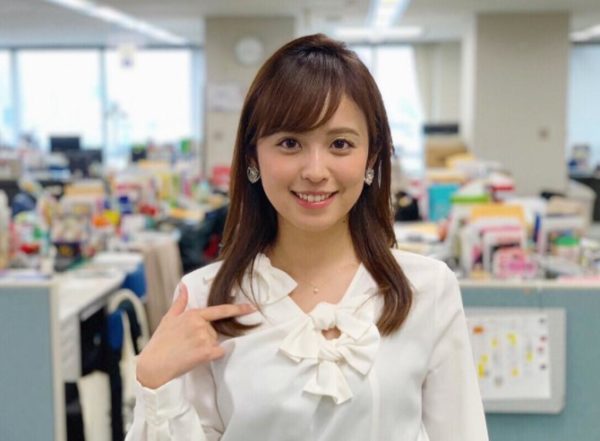 久慈暁子アナのかわいいニット衣装やコスプレ画像！すっぴんはブス？wikiプロフ！[めざましどようび]