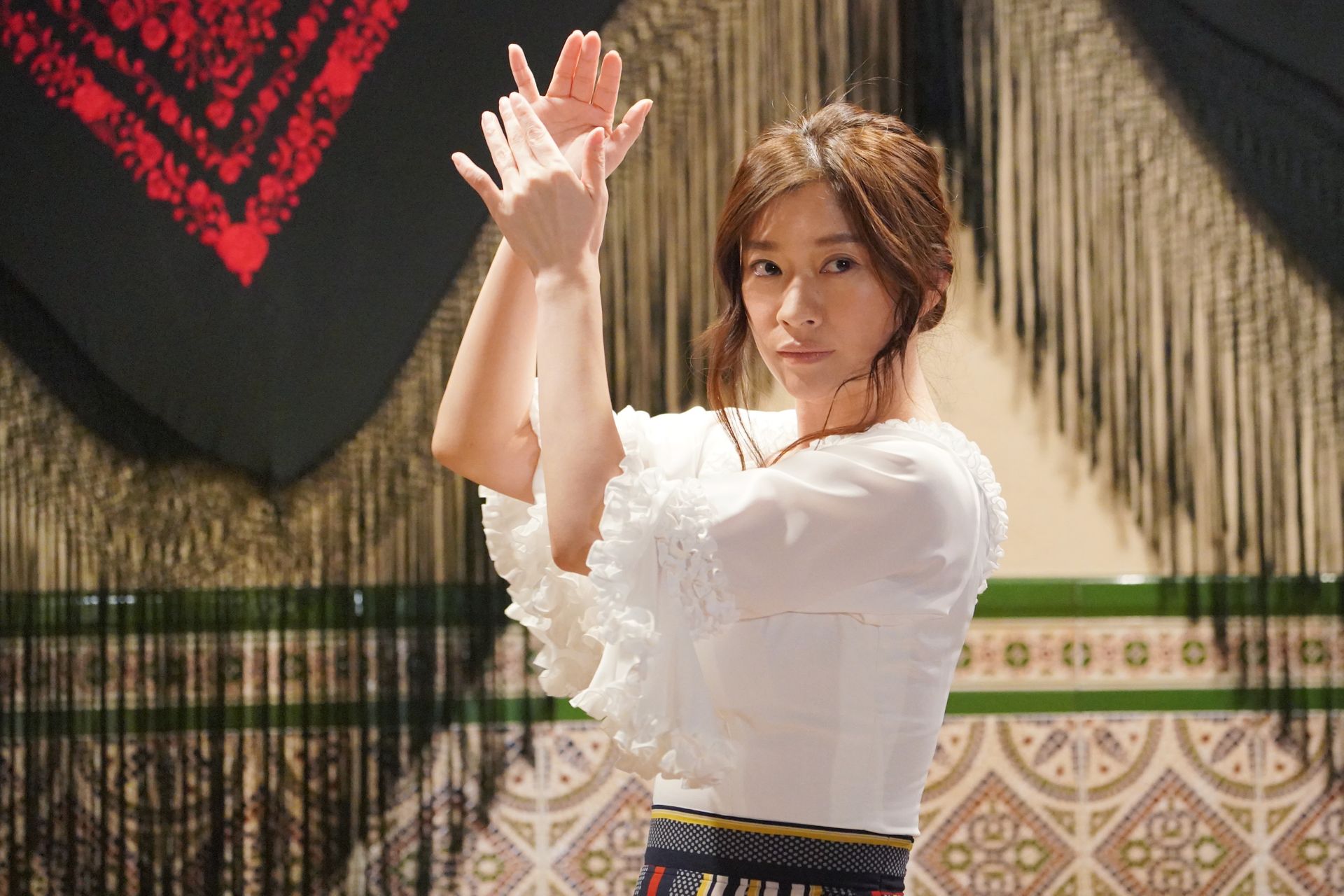 篠原涼子 13年ぶりにフラメンコを披露、情熱的な姿に歓声と拍手 | ドワンゴジェイピーnews - 最新の芸能ニュースぞくぞく！