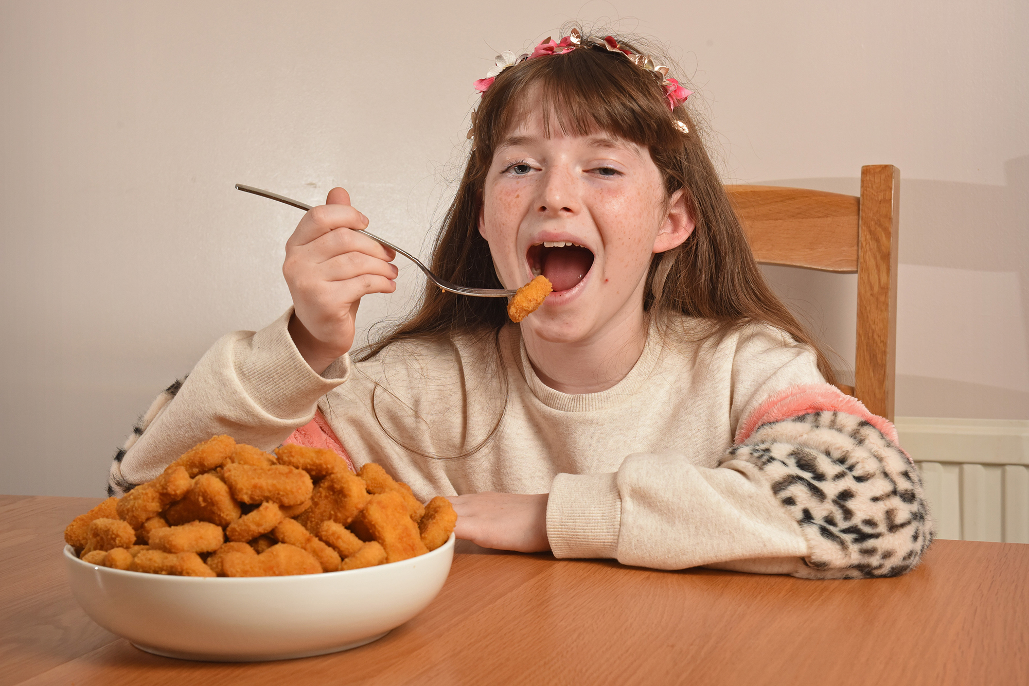 11YearOld BREAKS '10Year Streak' Of Eating ONLY Chicken Nuggets Her