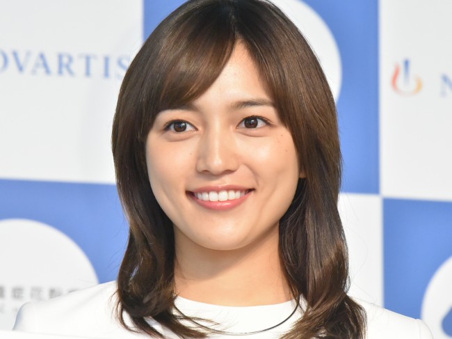 着飾る恋』川口春奈&横浜流星 “夫婦の5年後”ショット 「素敵な家族写真」の声 /2021年6月30日 - 写真 - エンタメ - ニュース - クランクイン!