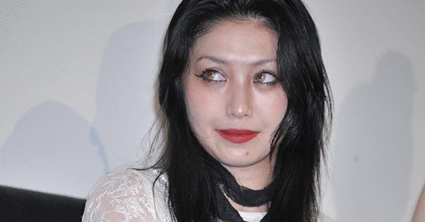 鬼束ちひろ ボウズだけじゃない!過去にもあった粋な計らい | 女性自身