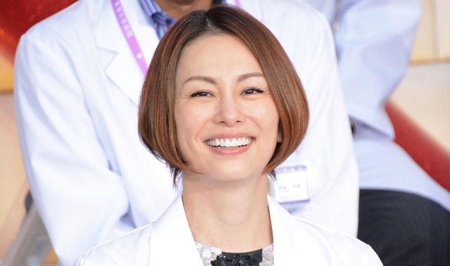 米倉涼子、27年所属のオスカープロモーション退社｜シネマトゥデイ