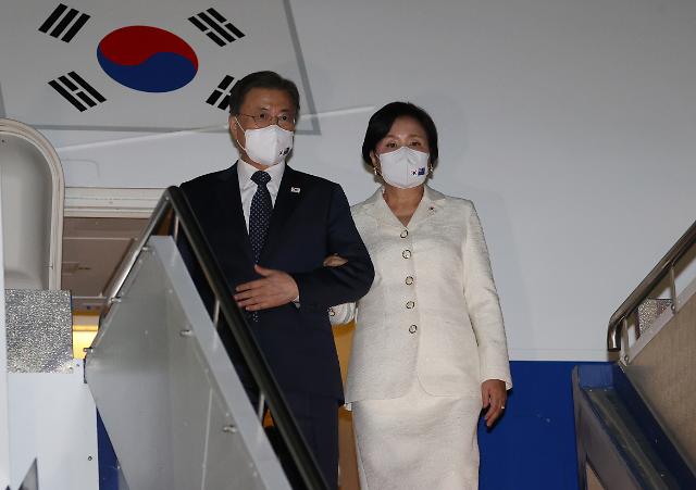문 대통령, 호주 도착…내일 모리슨 총리와 정상회담 | 아주경제