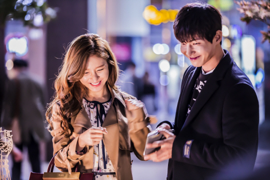 우리 갑순이&#39;송재림, 김소은 흔드나? 넘사벽 순돌커플 케미...웃음 넘친 거리데이트