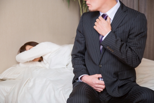 妻子持ちの男性社員とお酒の勢いで一夜の関係を持つことに… | 弁護士保険ミカタの口コミ・評判を半沢君が徹底解説