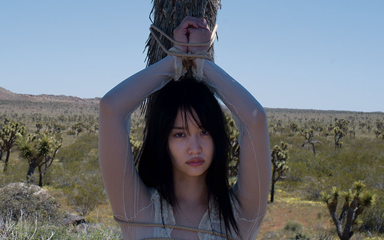 永尾まりや、待望の写真集『JOSHUA』8月27日、発売決定!|JOSHUA|永尾まりや - 幻冬舎plus