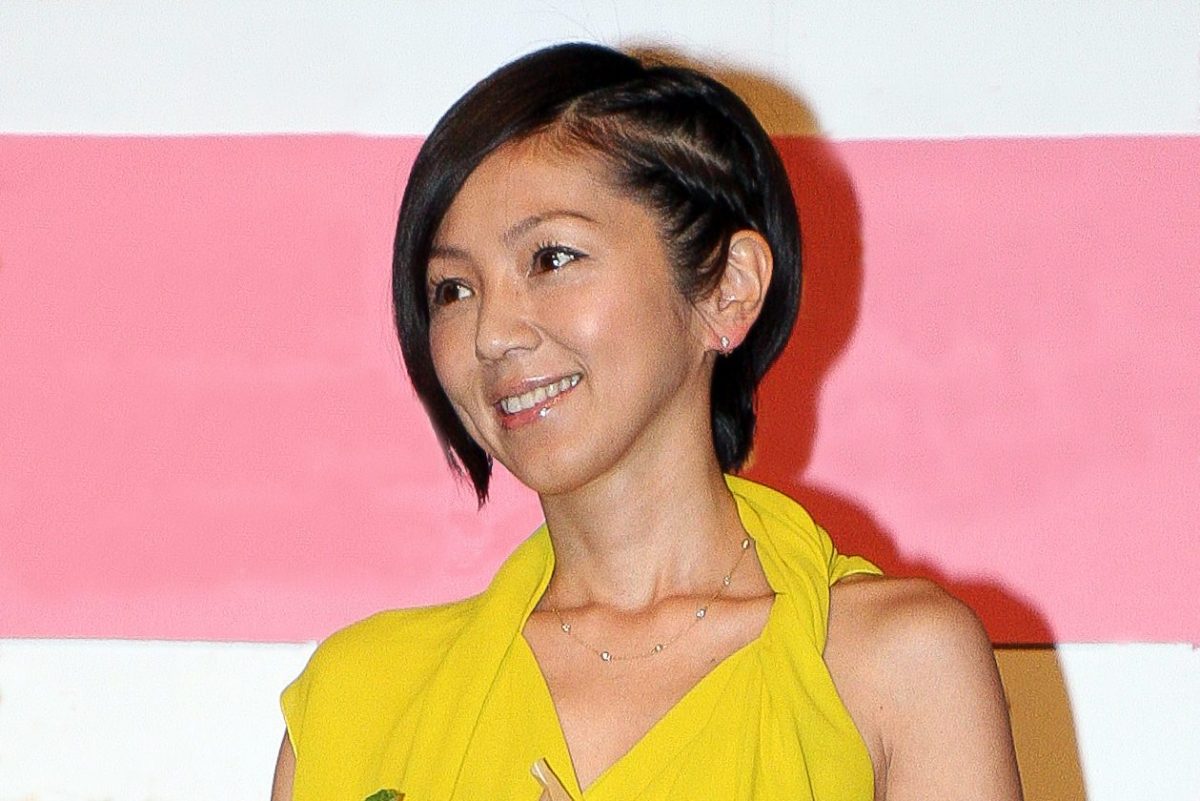 渡辺満里奈、新しく生まれた愛犬が空へ 夫・名倉潤も「声を上げて泣きました」 – Sirabee