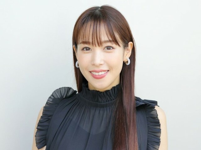 鷲見玲奈、短パン&ハイソックス、ラグビールック ファンほれぼれ「めっちゃくちゃ可愛い~」(クランクイン!) - Yahoo!ニュース