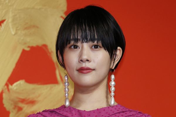 高畑充希を支える朝ドラヒロインの輪 有村架純に大竹しのぶも | 女性自身