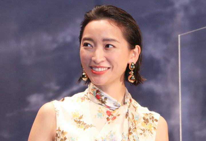 杏:髪ばっさりでショートボブにイメチェン オールバックでキリリ - 毎日キレイ