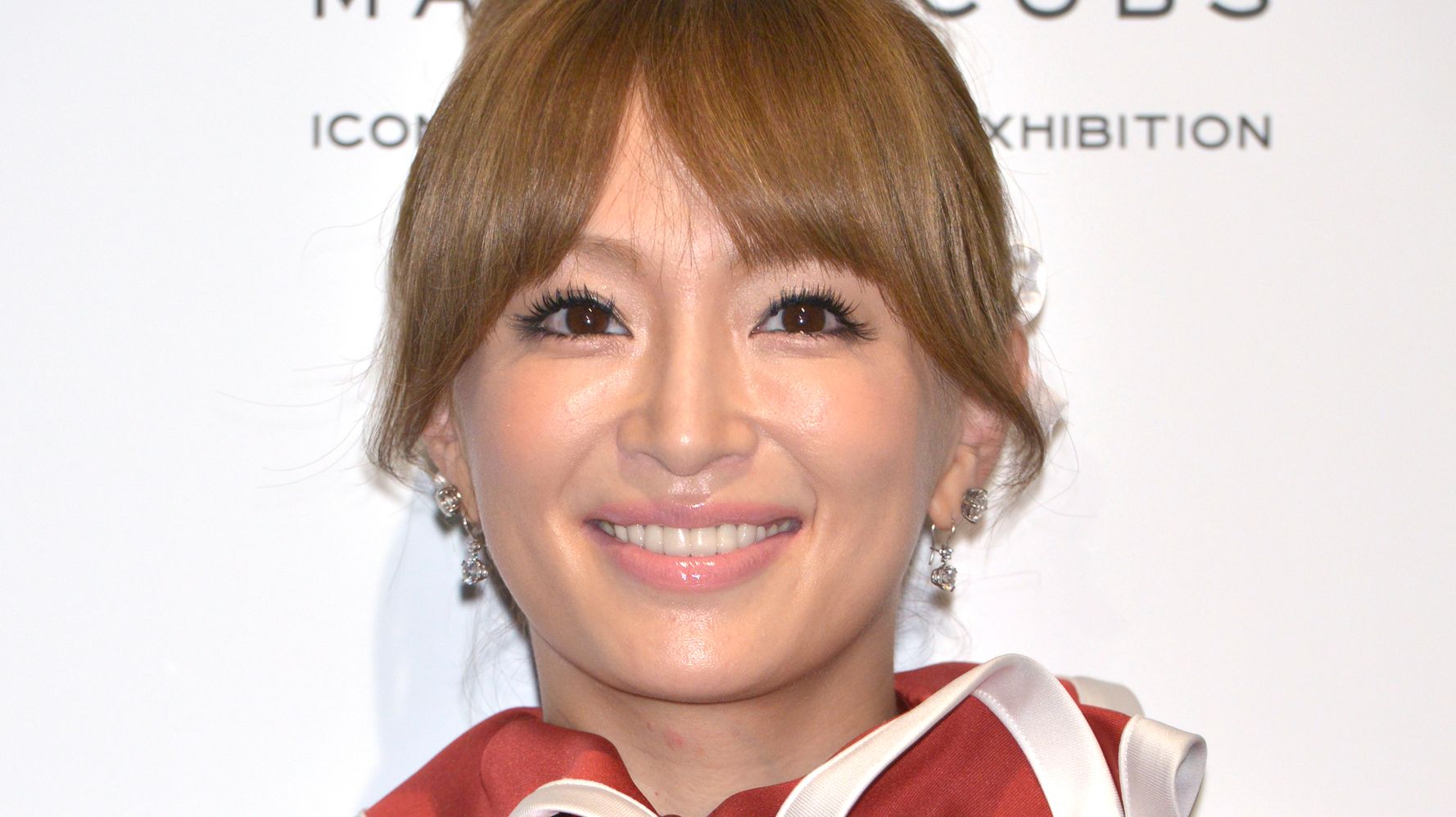 浜崎あゆみさん、圧巻のドレス姿がこれだ。「さすが、あゆ」と視聴者を釘付け【画像】 | ハフポスト