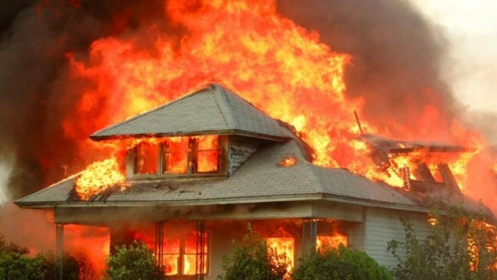 Фото пожара дачного дома