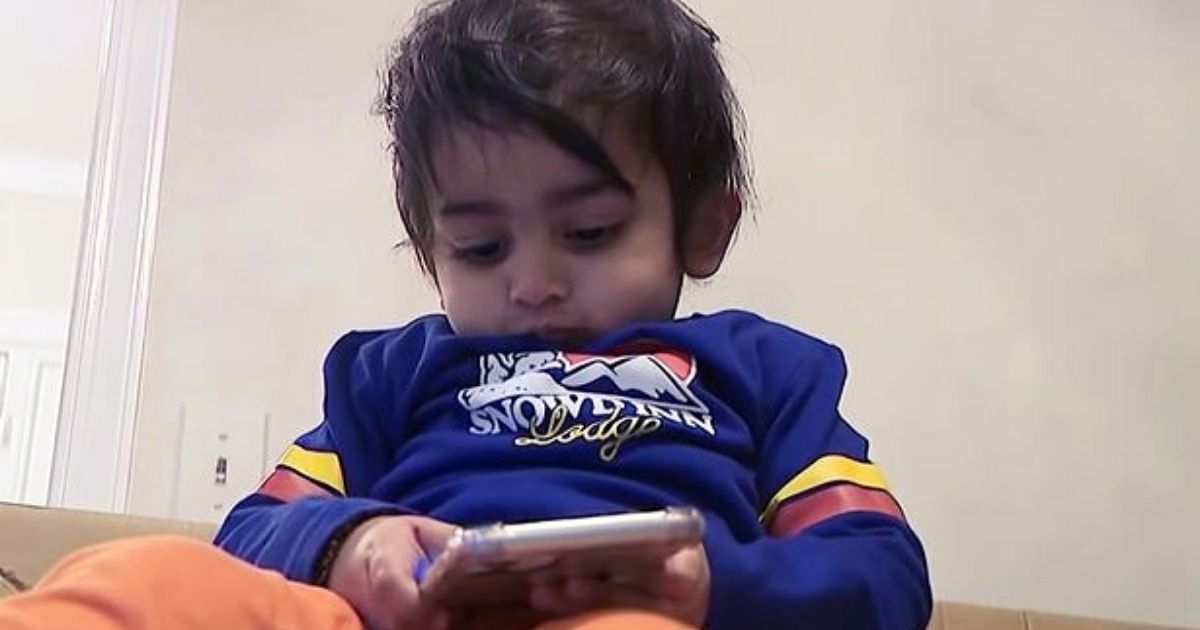 tot2.jpg - Toddler Spends Thousands Of Dollars After He Unlocked His Mother's Phone – His Orders Are So Large They Could Not Fit Through The Door