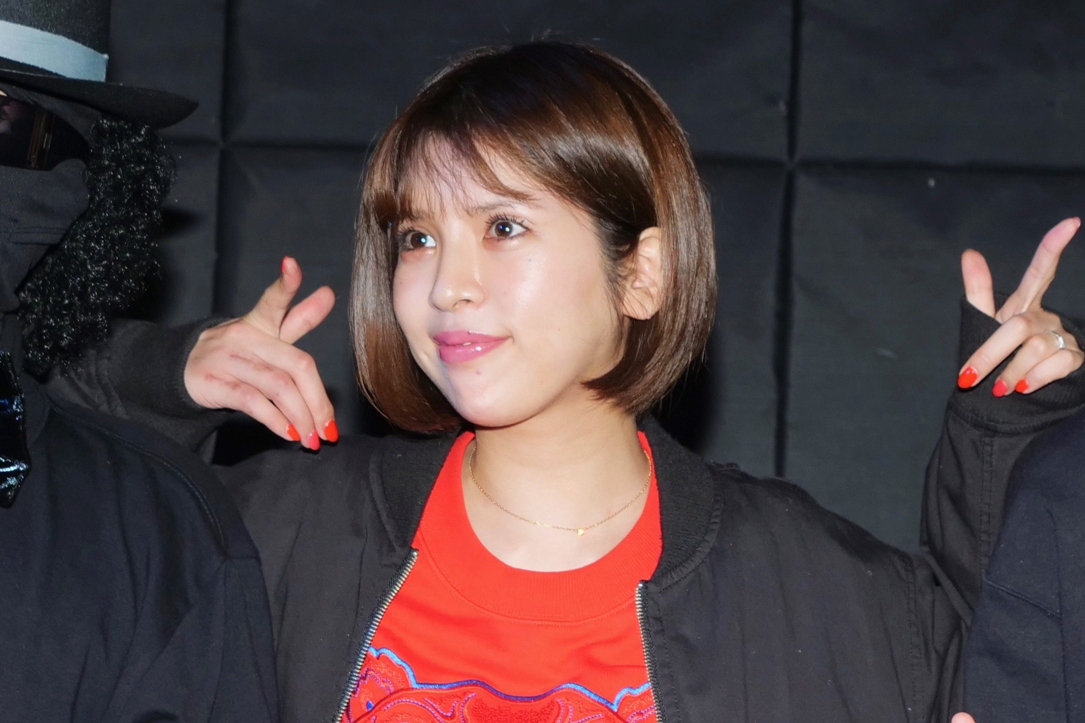 坂口杏里、バンドで初ライブを披露するも… 衝撃のバンド名に会場騒然 – Sirabee