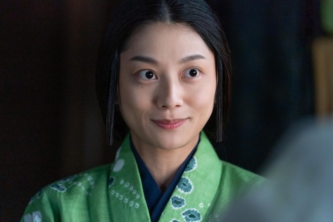 鎌倉殿の13人>小池栄子“政子”、ガッキー“八重”にマウンティング 笑顔で手を振る姿「やばすぎ」「怖い」(MANTANWEB) - Yahoo!ニュース