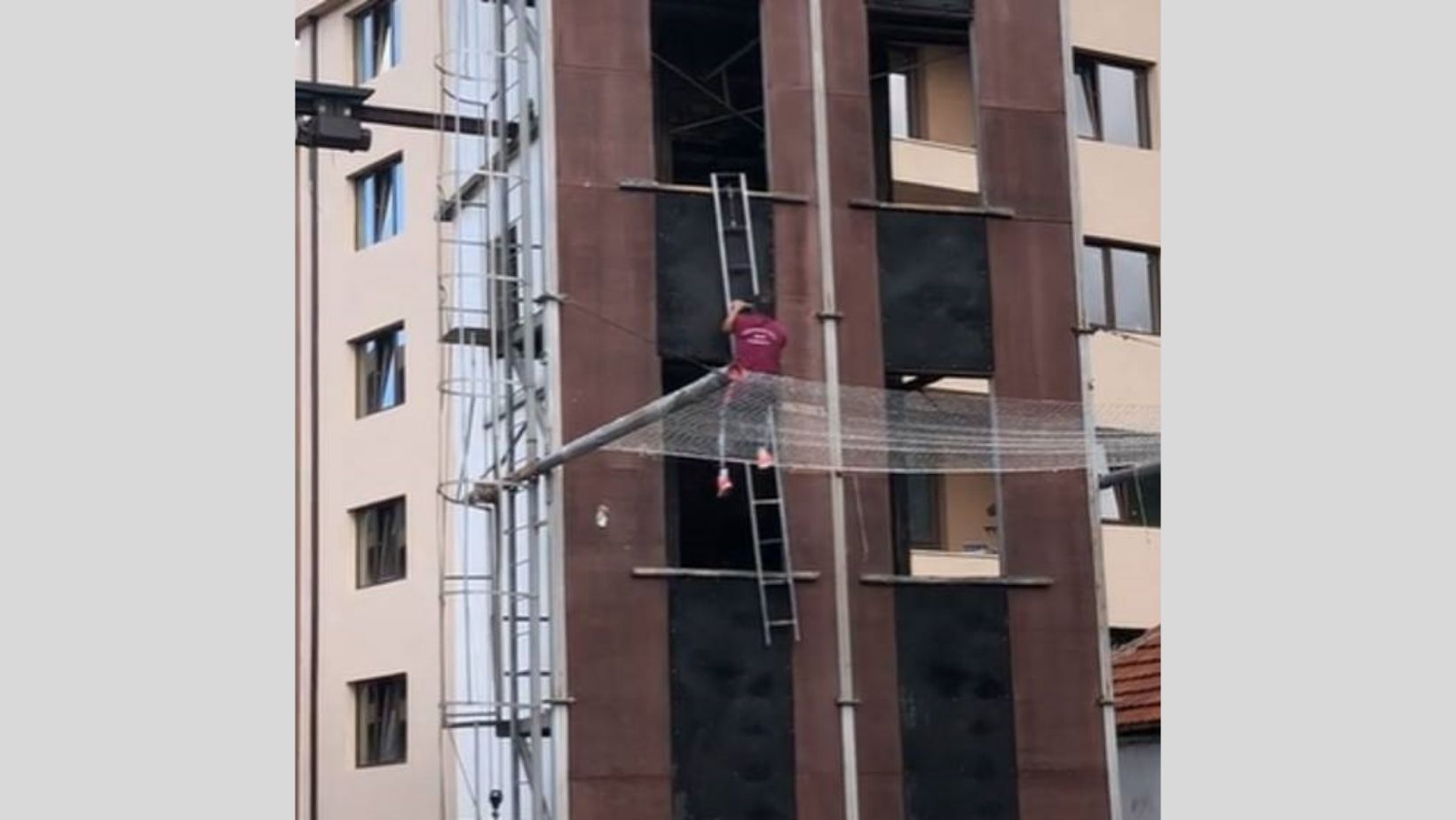 Firefighter Is Compared To SPIDERMAN After Showcasing His Skills In A ...