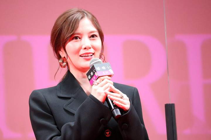 今週のファッションチェック:白石麻衣がミニスカで冬コーデ みちょぱが超ミニスカ Koki,はドレス、ワンピの2スタイルで 後編 - 毎日キレイ