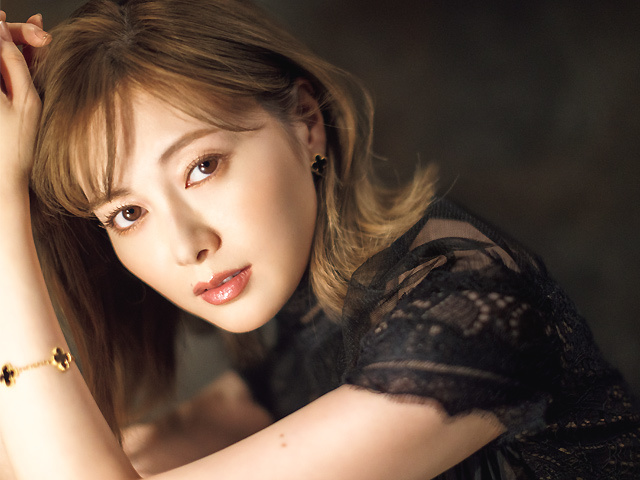 結婚への憧れもあるけれど…」白石麻衣と恵比寿デートをしてみたら、本音を語ってくれた！(1/2)[東京カレンダー]