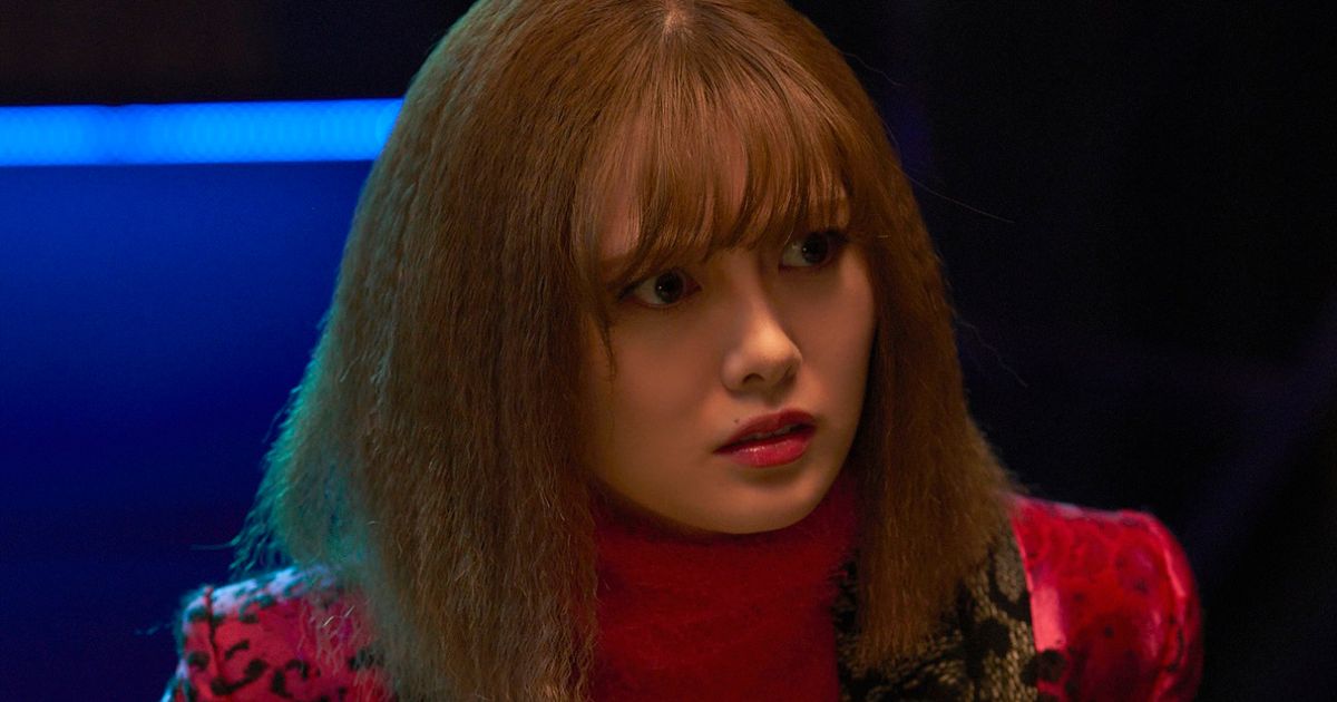 白石麻衣『嘘喰い』蘭子役で髪&衣装大胆イメチェン!|シネマトゥデイ