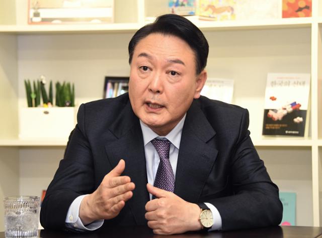 윤석열 &quot;내가 보복정치? 죄지은 민주당 사람들 생각일 뿐&quot; [인터뷰]