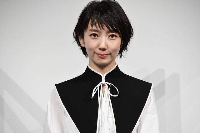 波瑠「……」多い主演作で内面としっかり向き合う作業|シネマトゥデイ