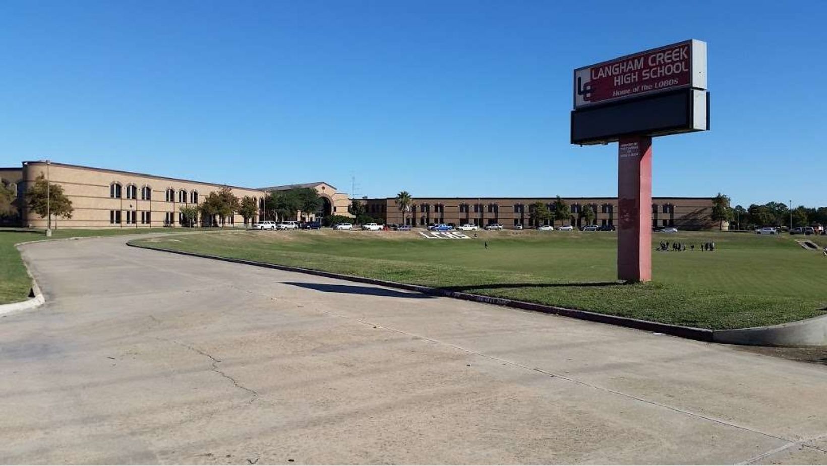 Texas Teacher Got Chased Down And BEATEN Up By Middle Schoolers After ...