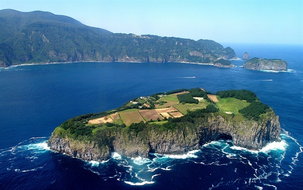 울릉 죽도의 유일한 주민이 심각한 고민에 빠진 이유 - 오마이뉴스 모바일