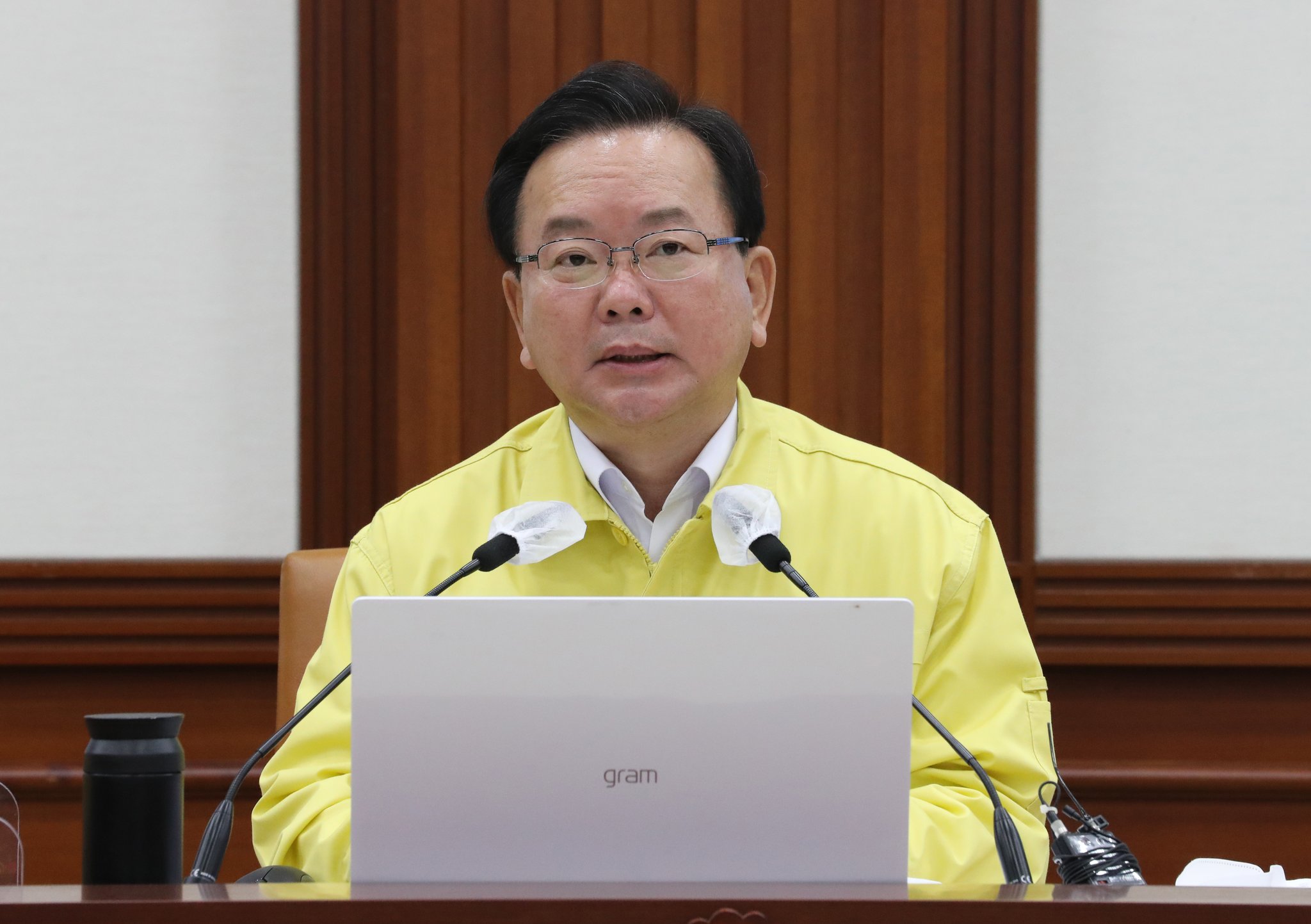 김부겸 총리, 11명 식사 참석…방역수칙 위반 | 중앙일보