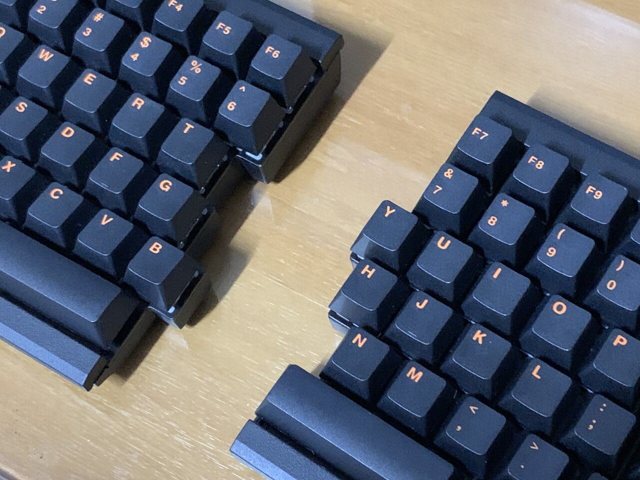 키보드 두 동강 났다 - 디지털 (컴퓨터/폰/IT) - 에펨코리아