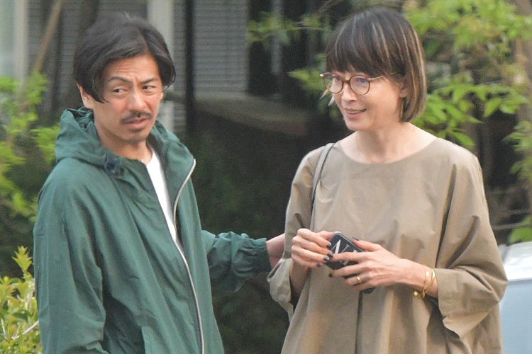 宮沢りえ、ふんわり服で森田剛とデート 映画降板の理由は?|NEWSポストセブン