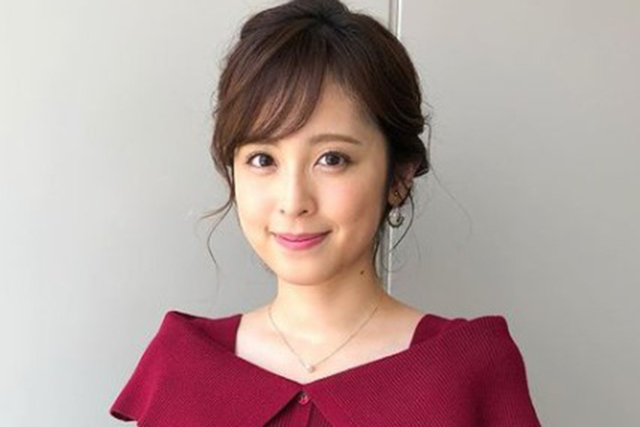 フジ久慈暁子アナ、27歳にして「人生初ギャル」 金髪&制服姿に「可愛過ぎ」「別人」(ENCOUNT) - Yahoo!ニュース