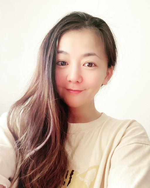 華原朋美、2歳長男の髪が「もう腰の位置まで伸びてきました」と写真を公開。生まれてから一度も切らず(マイナビ子育て) -