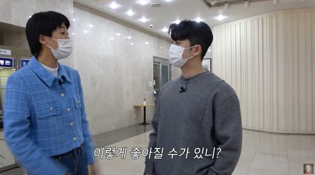 홍진경, '17kg 증량' 벌크업한 그리에 깜짝 "일주일 사이에 몸이..." (ft.김치) - 조선일보