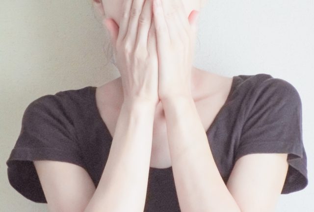 なぜ自分の声が「きもい」と感じるのか?科学的な根拠と2つの改善方法を大公開! |