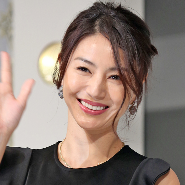 井川遥、タブー視を破って堂々のブランドプロデュース|NEWSポストセブン