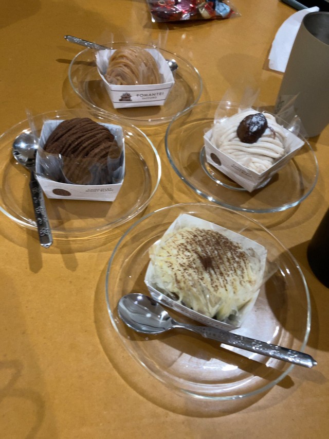 手土産のケーキ(画像提供:なちくん/グビ飲みラビッター)