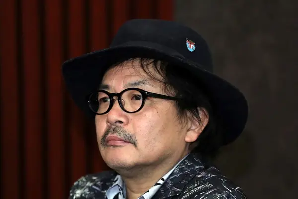 園子温監督に性加害報道…「本当なら最低」「事実なら今後は観ない」と広がる衝撃 | 女性自身