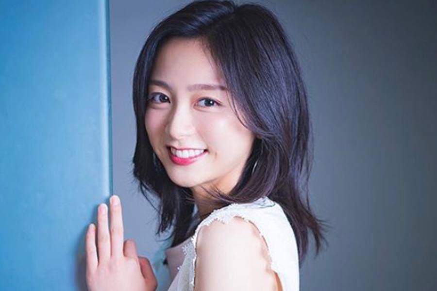 フジ佐久間みなみアナ、寿司を頬張って満面の笑み えくぼにファン悶絶「恋の落とし穴」 | ENCOUNT