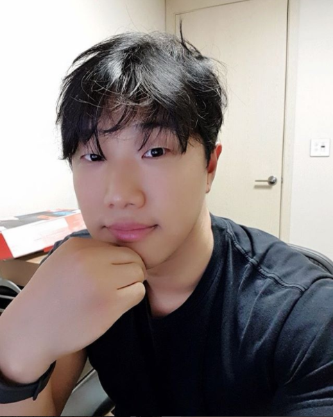 SG워너비 김진호, “고3 졸업식 무료 공연 신청받아요” - 스타투데이