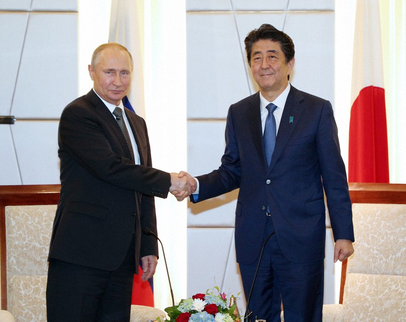 熱血!与良政談:安倍外交の消えぬ罪=与良正男 | 毎日新聞